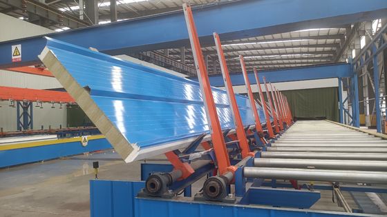 Customizable Color Sandwich Roof Panel with Sound Insulation