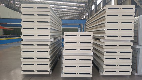 Fireproof / Waterproof 1000mm PU Glass Wool Sandwich Roof Panel