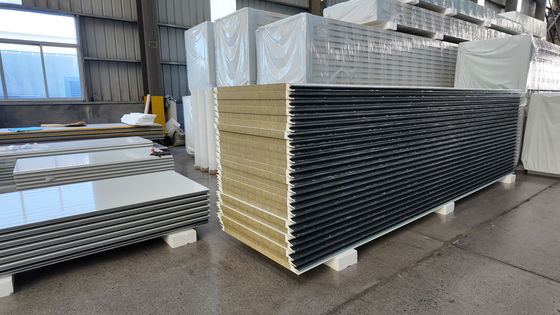 Durable PU Sandwich Wall Panel High Durability Width Range Of 50-1130mm