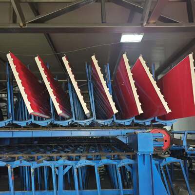 Decorative pu sandwich fireproof roofing panels Exterior metal roof cladding panels Great wall sandwich panels